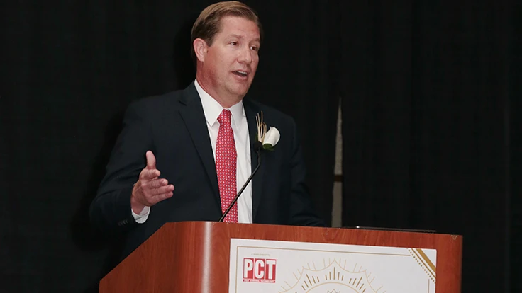 Jerry Gahlhoff Jr. accepts his 2018 PCT Crown Leadership Award.