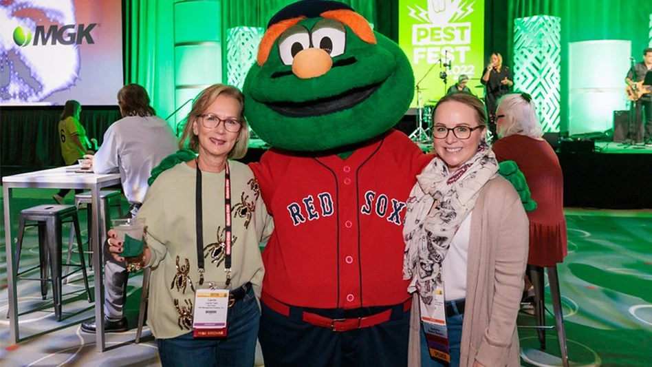 Laurie (left) and Julie Tesh at NPMA PestWorld in Boston in October. 